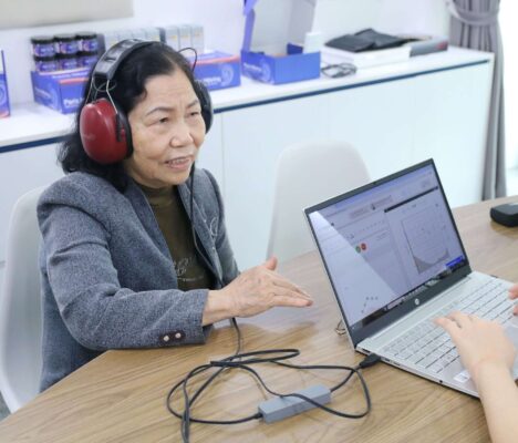 Kiểm tra thính lực tại Paris Hearing 2