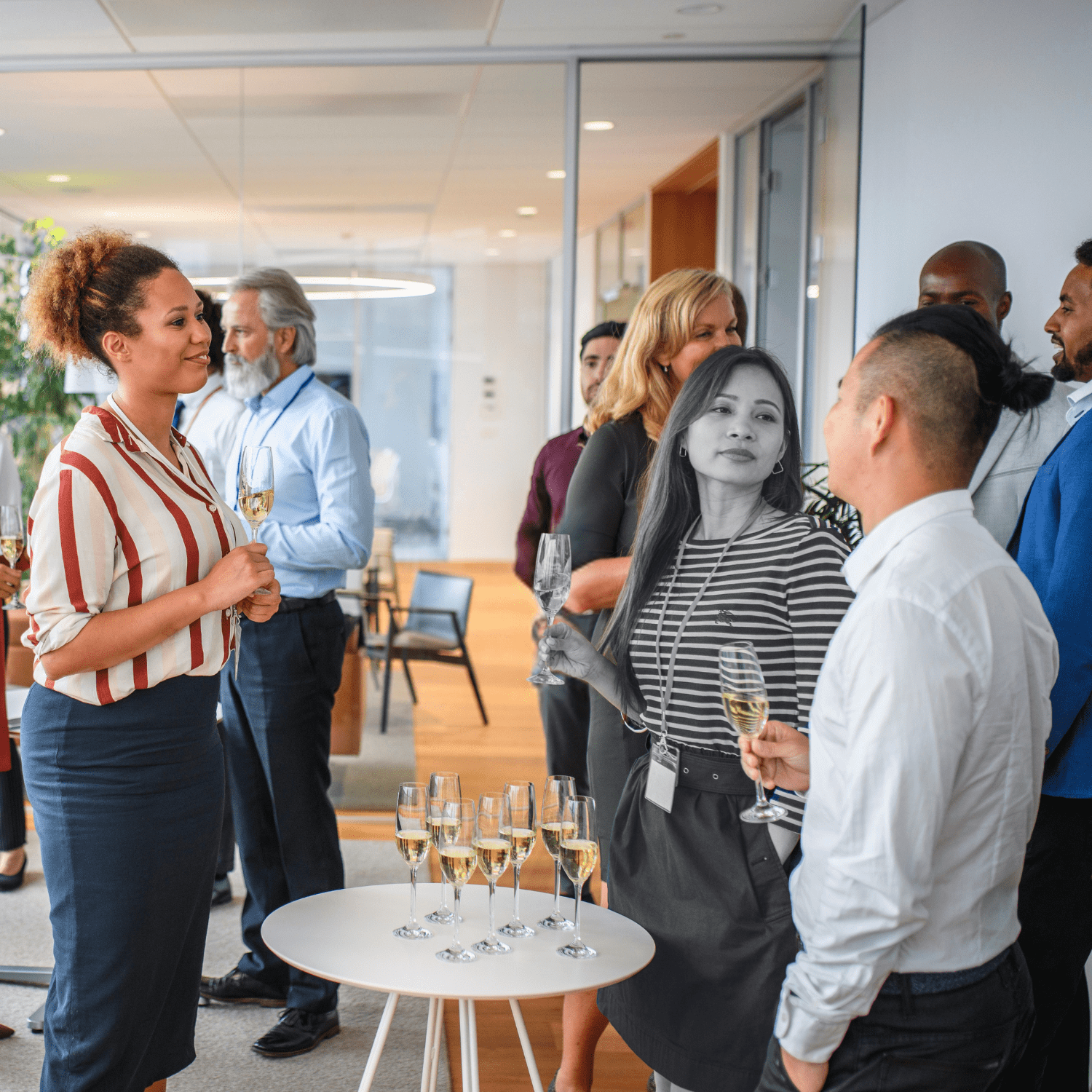 Bạn thường xuyên né tránh các cuộc hội thoại đông người