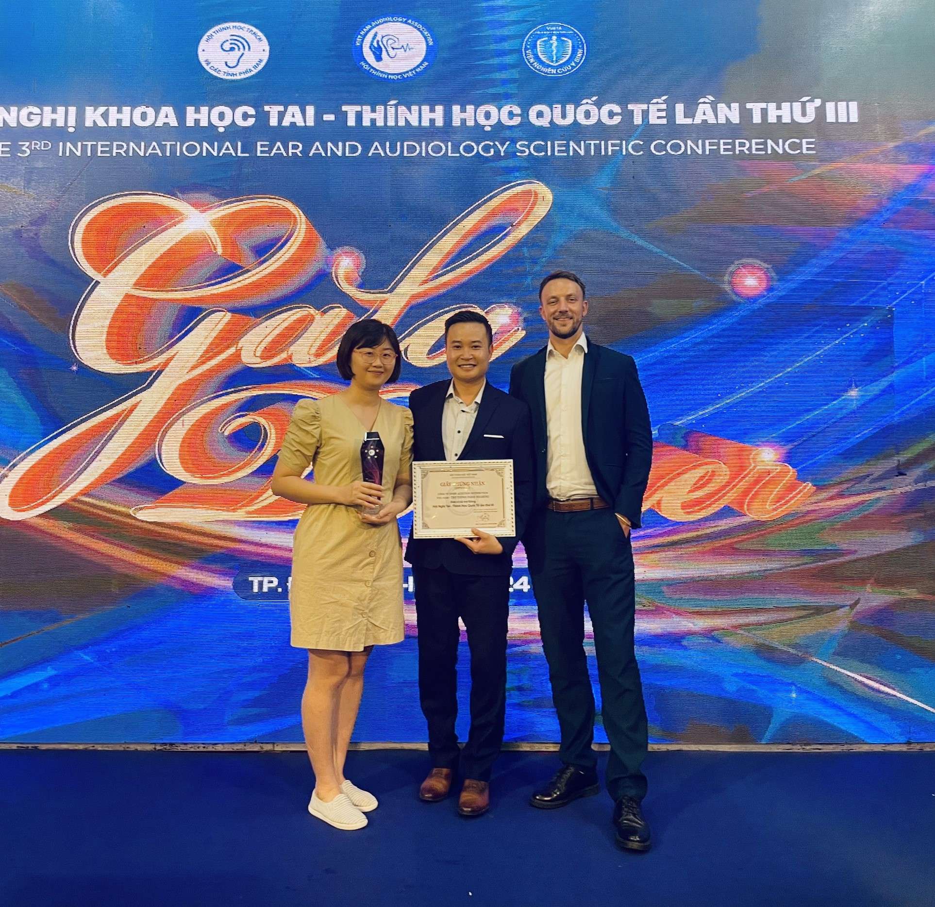 Hội nghị thính học quốc tế Đà Lạt 2024 vinh danh 2