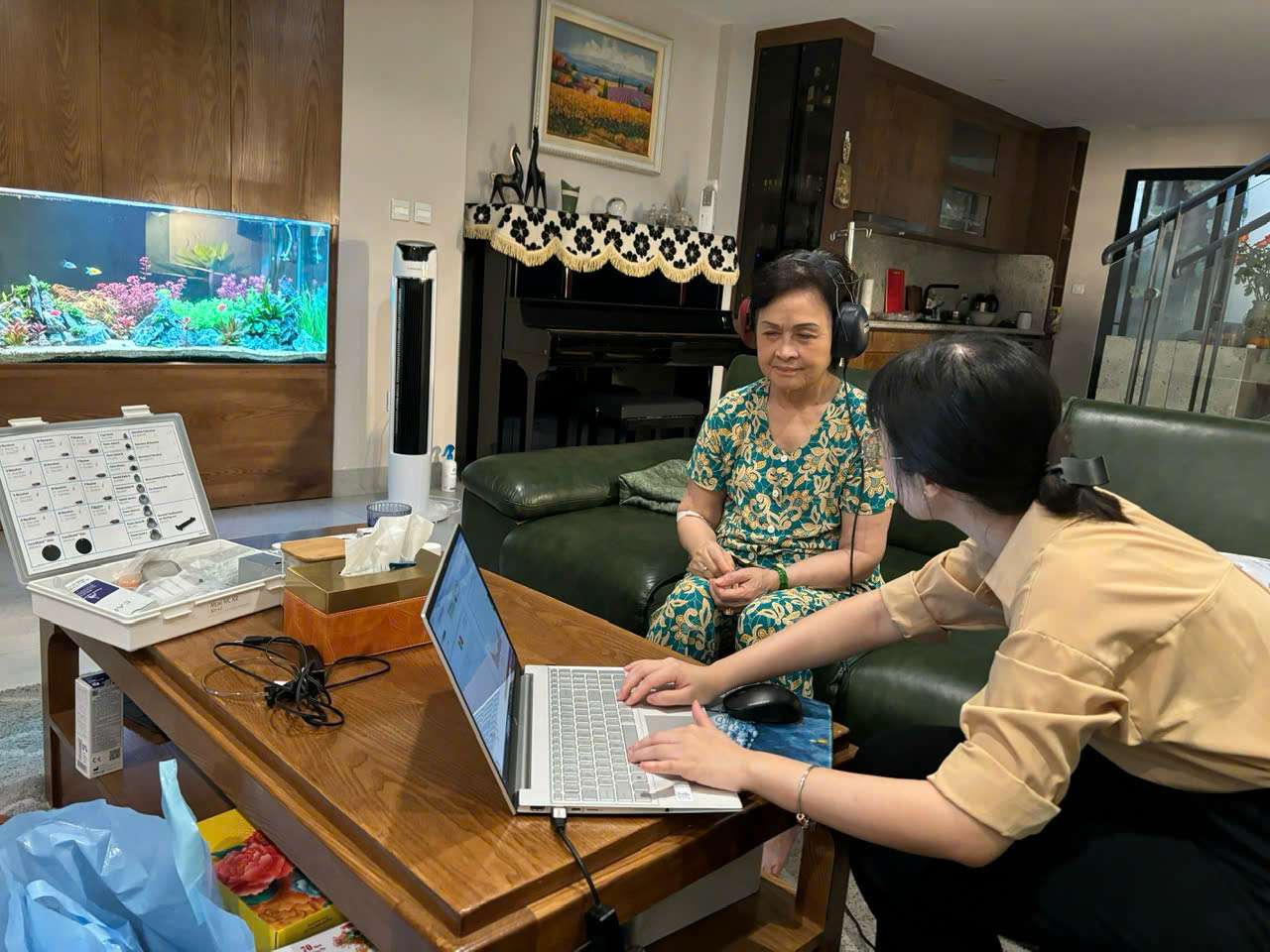 niềm vui của khách hàng tại nhà 1