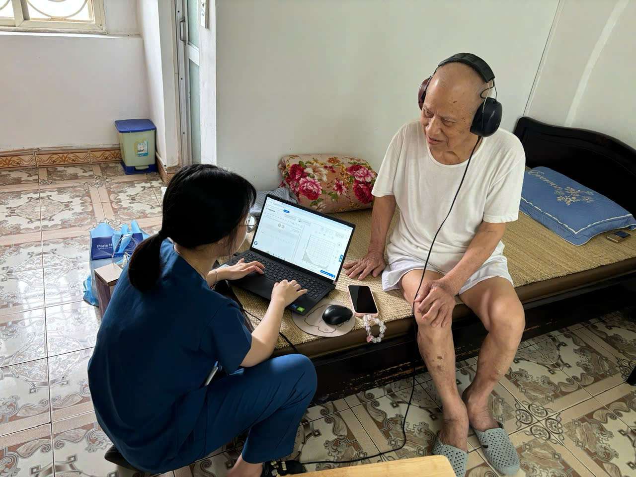 niềm vui của khách hàng tại nhà 4