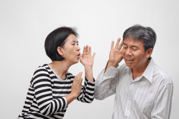Dấu hiệu bất ngờ cảnh báo suy giảm thính lực của bạn 2
