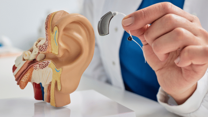 máy trợ thính giúp phục hồi thính lực